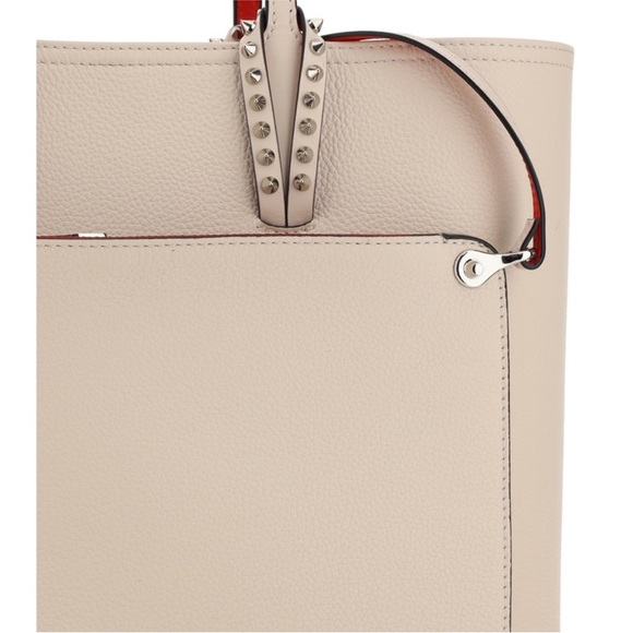 Christian Louboutin - Picture 4 of 14